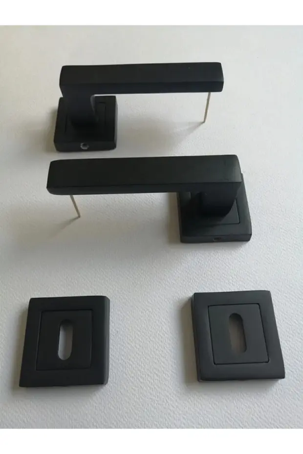 Mat Siyah Kare Rozetli Oda Kapı Kolu ( 1 Takım=2 Adet Kapı Kolu 2 Adet Alt Rozet )